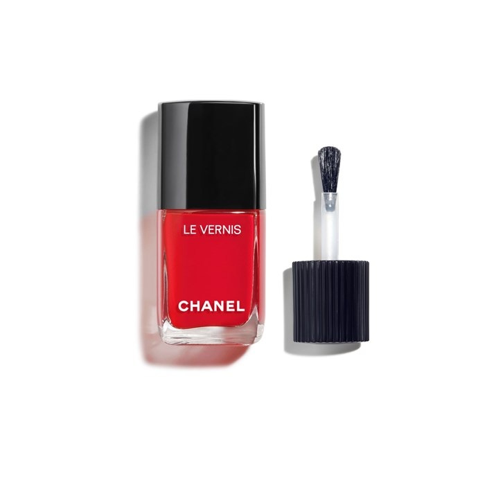 FARBE UND GLANZ MIT LANGEM HALT