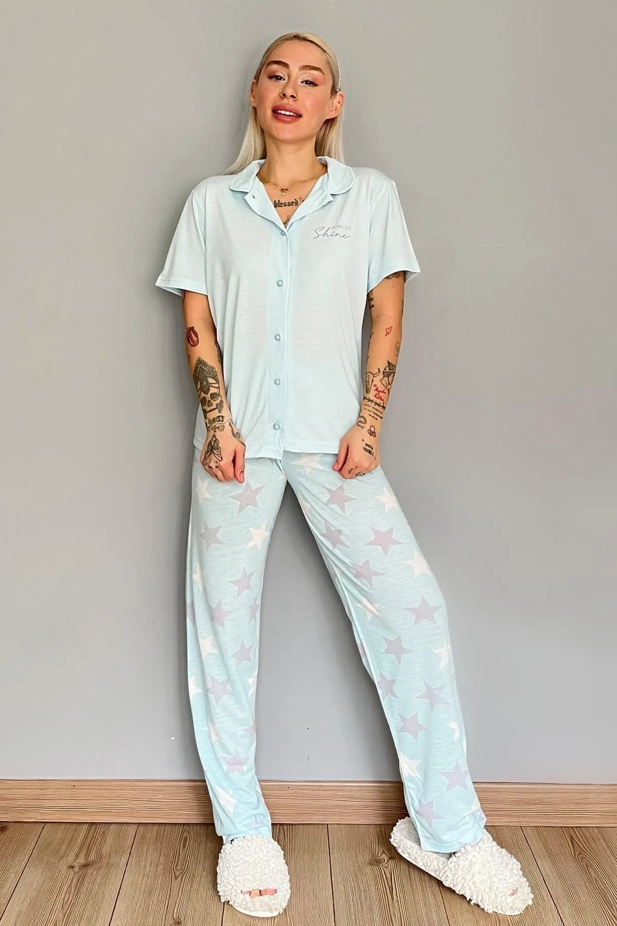 Pijamaevi  Mint Shine bedruckter, gestrickter, vorne geknöpfter Kurzarm-Damenpyjama