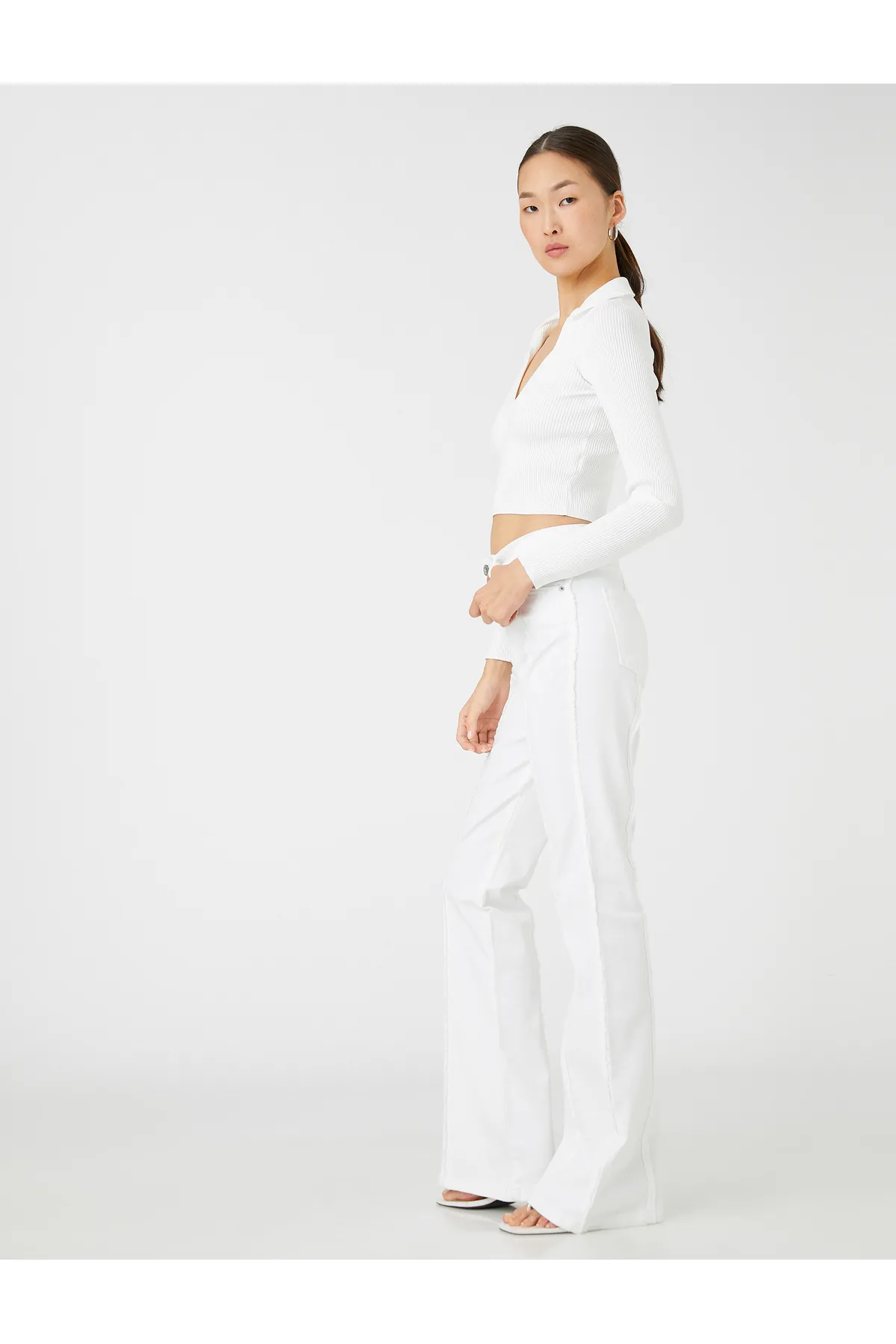 Koton  Jeans mit normaler Taille und spanischem Bein