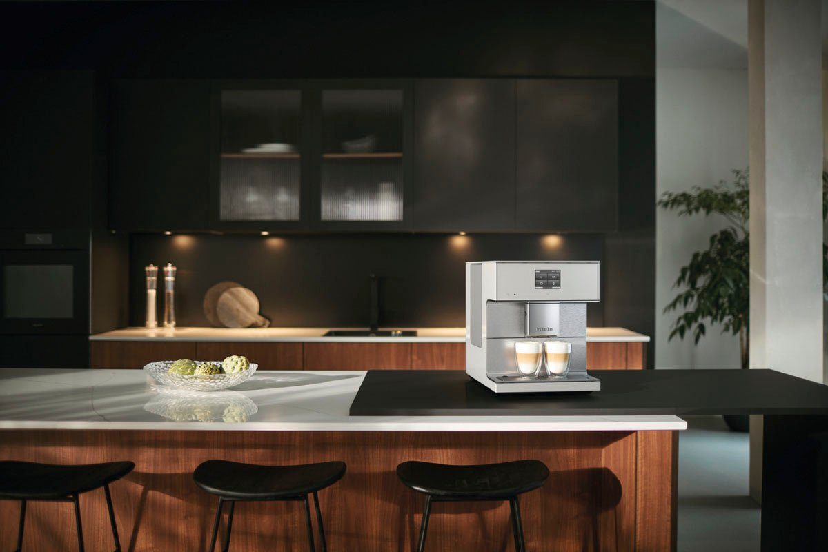 Miele Kaffeevollautomat CM7350 CoffeePassion, inkl. Milchgefäß, Kaffeekannenfunktion