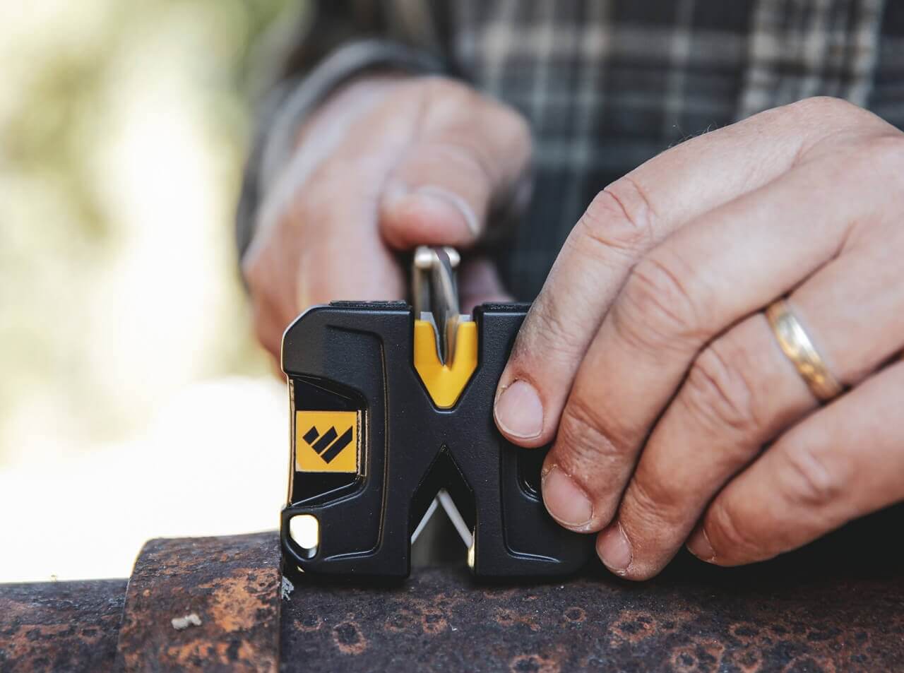 Pivot Knife Sharpener