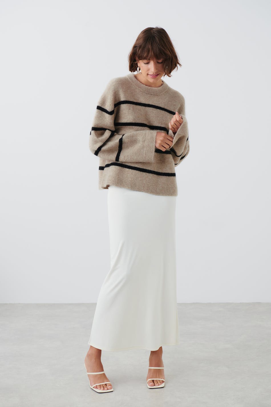 Crew neck knitted sweater