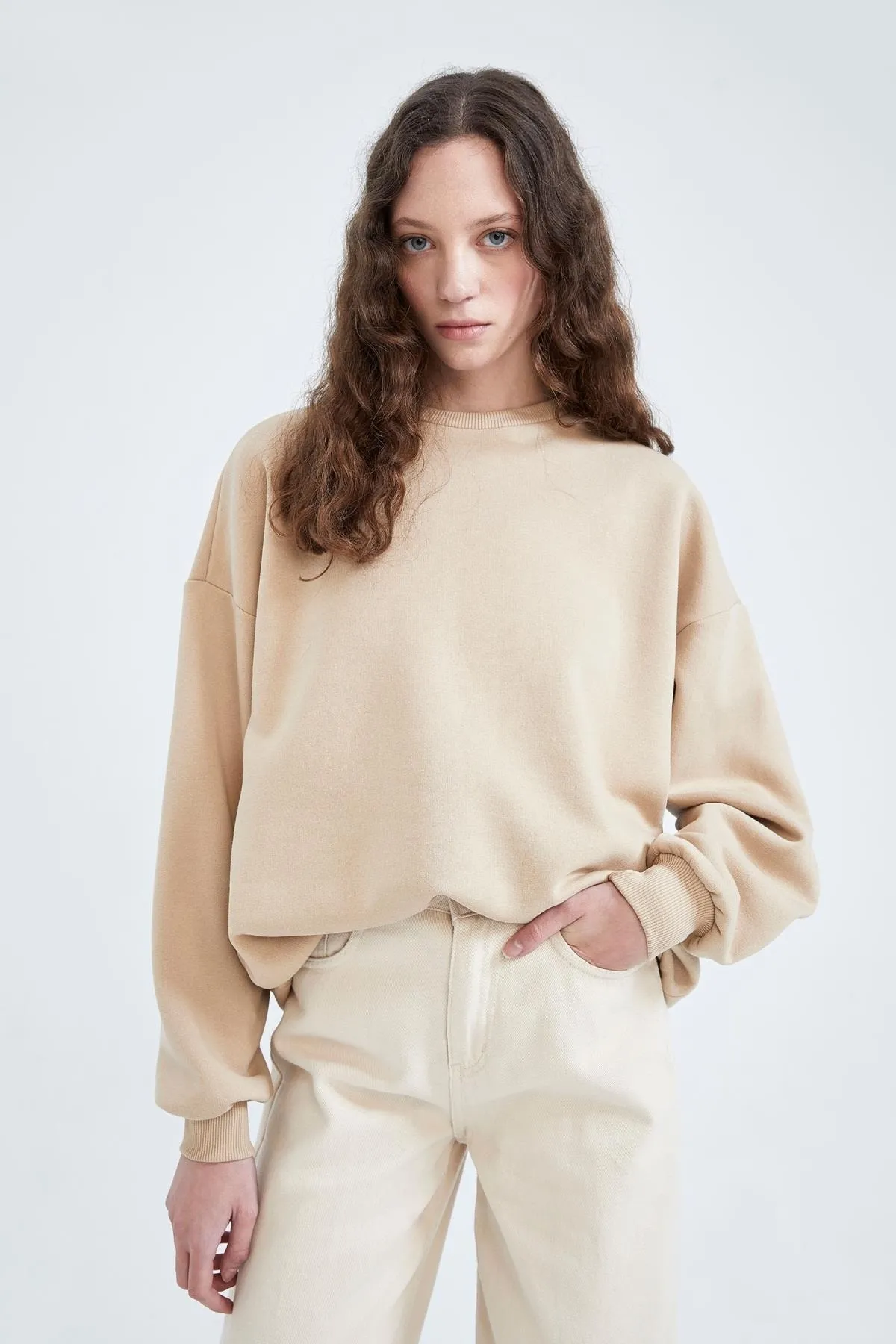 DeFacto  Sweatshirt mit Rundhalsausschnitt in Oversize-Passform