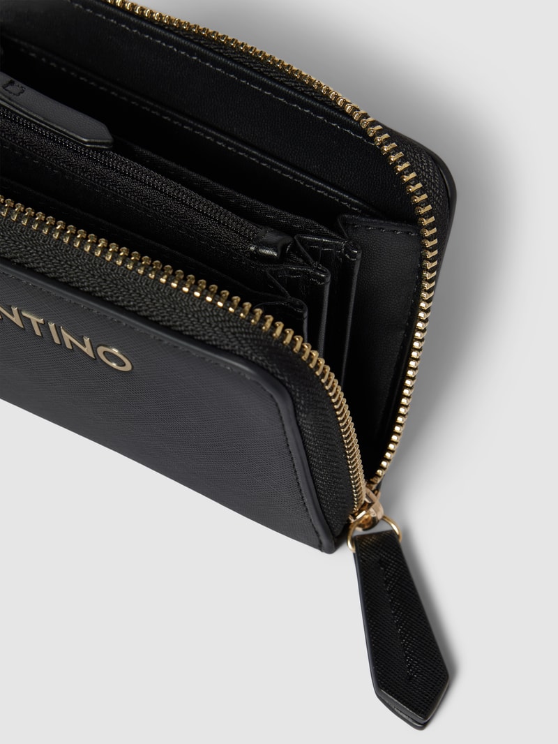 Portemonnaie mit Label-Applikation Modell 'ZERO RE' in black