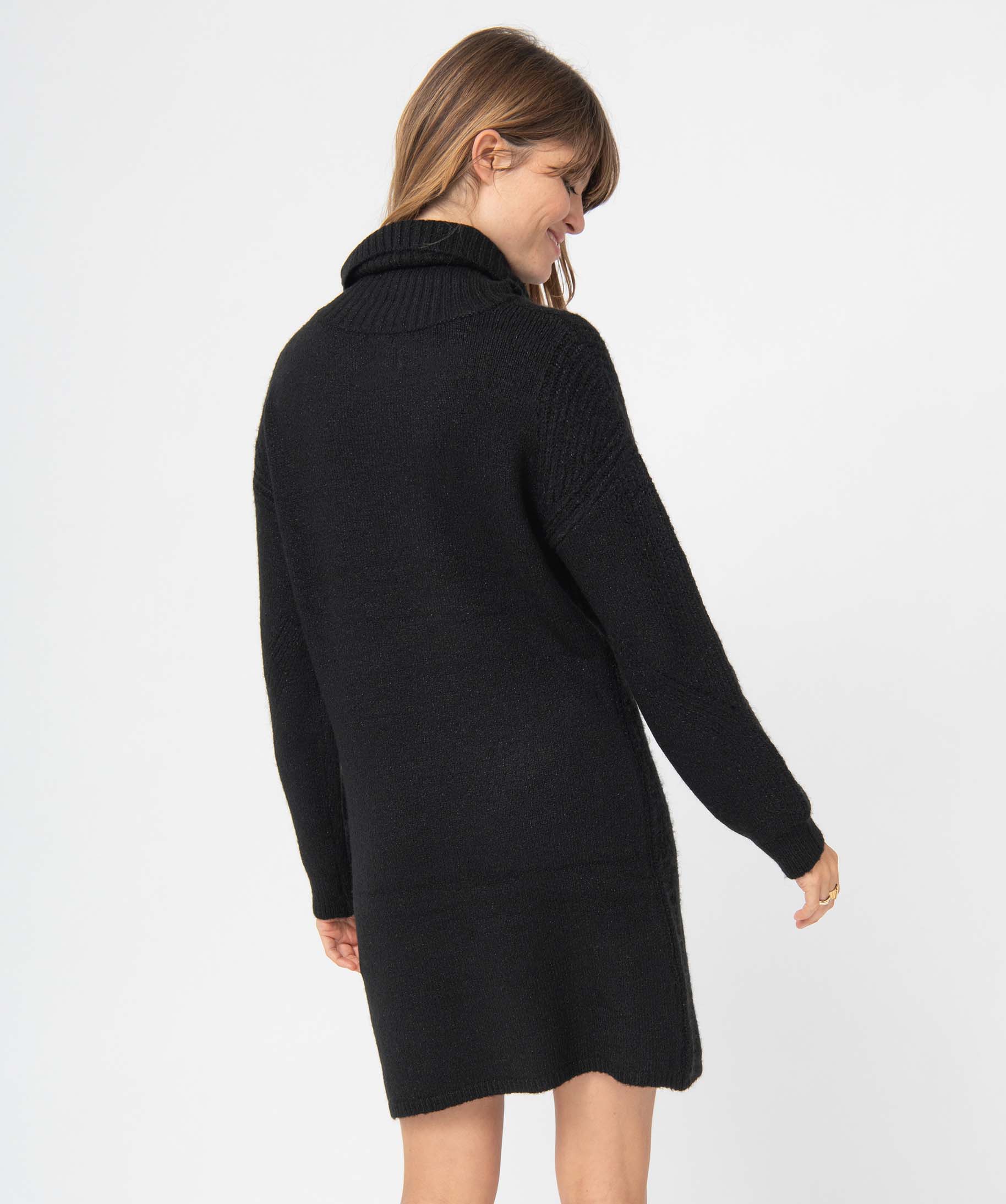 Robe pull femme en maille pailletée avec large col roulé noir | GEMO