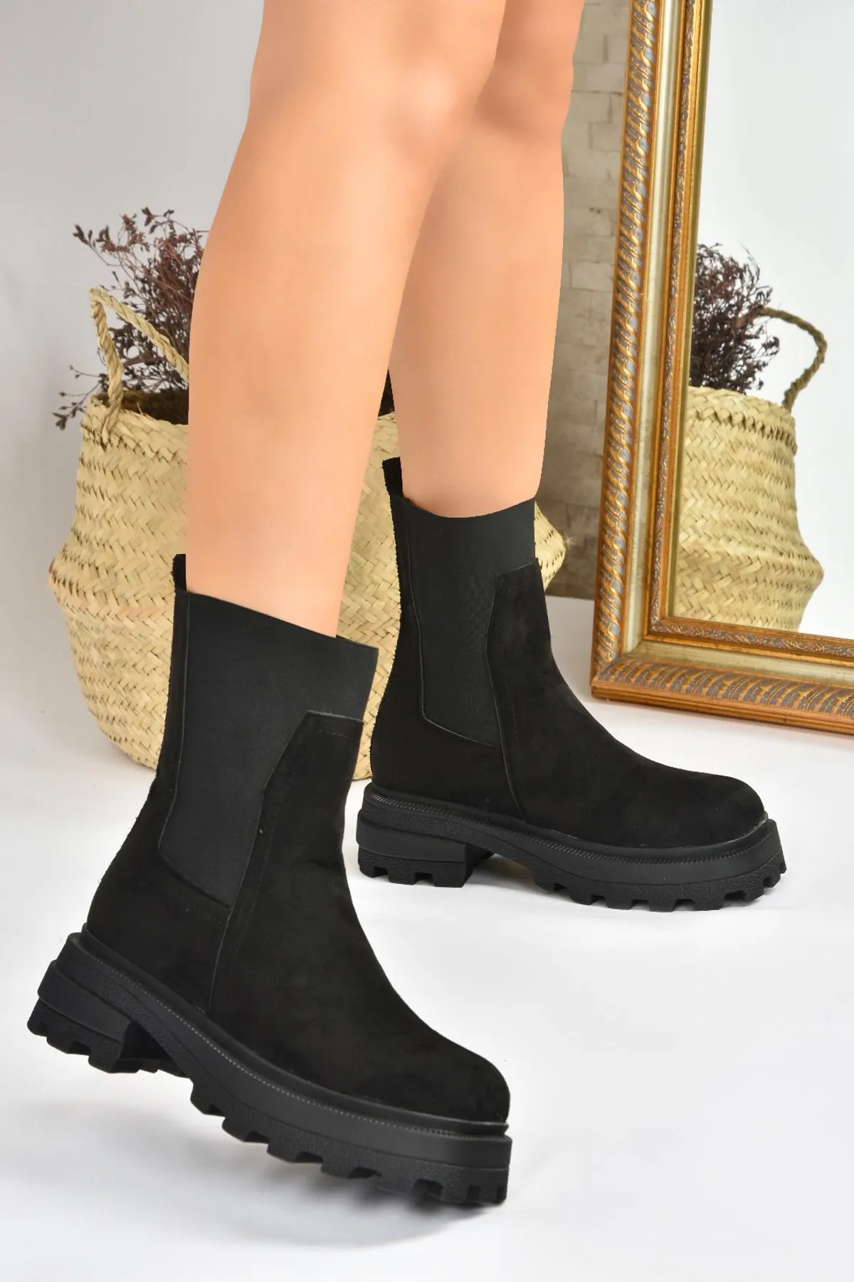 Fox Shoes  Damenstiefel aus schwarzem Wildleder L996050502