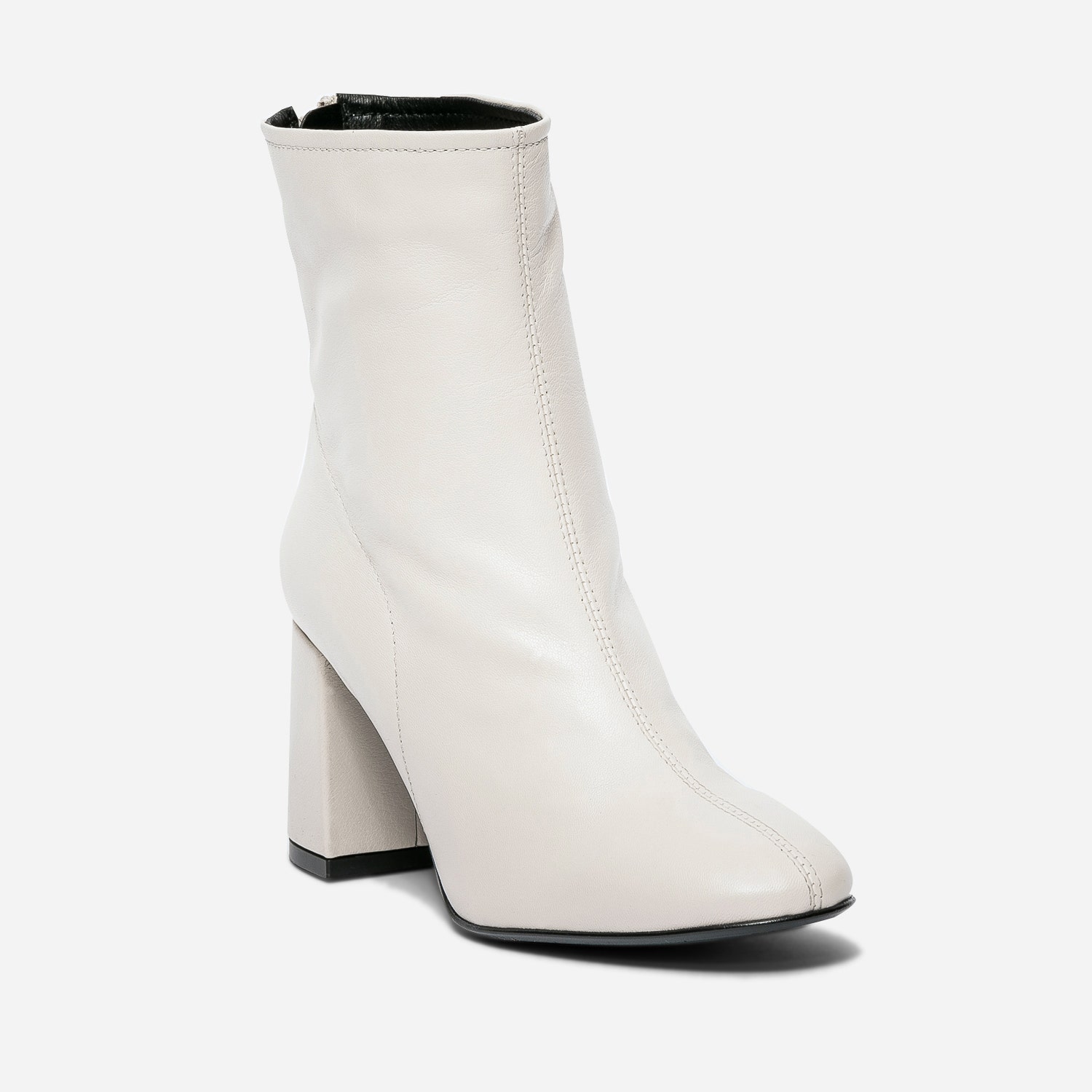 Boots blanc cuir à talon carré