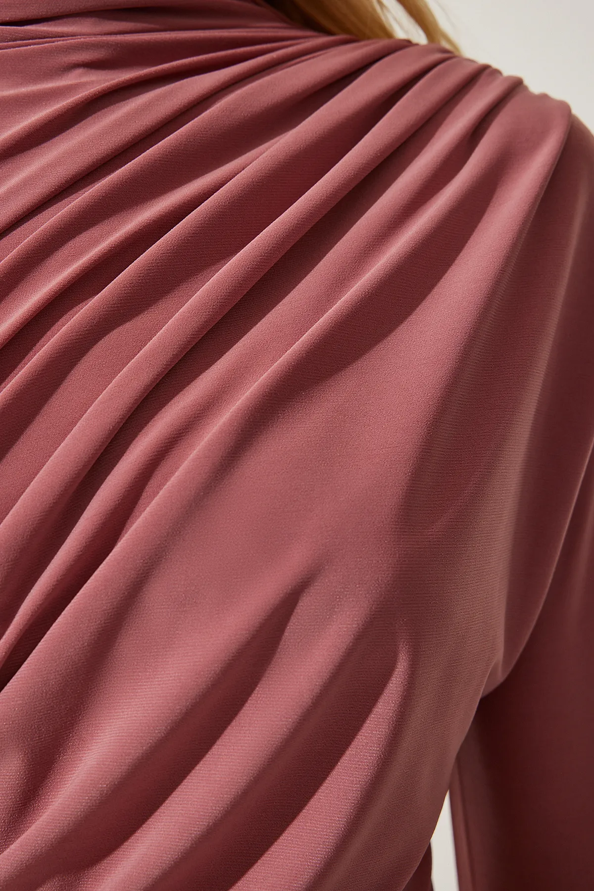 Happiness İstanbul  Damen-Bluse Dusty Rose Gather Detaillierter Stehkragen Sandy FF00135