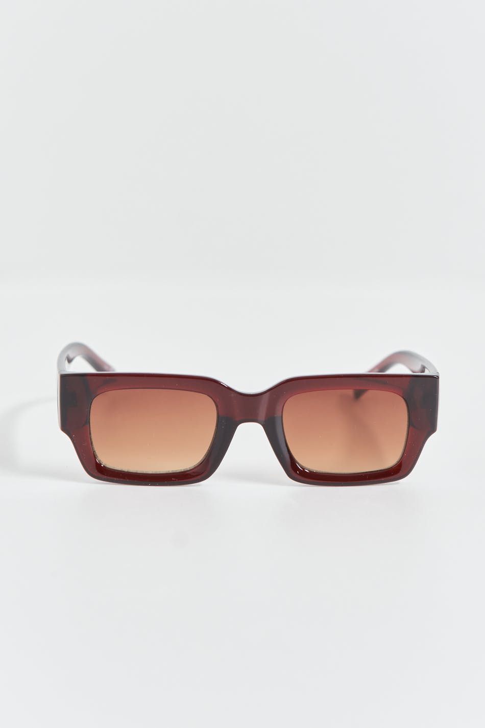 Slim classic sunglasses