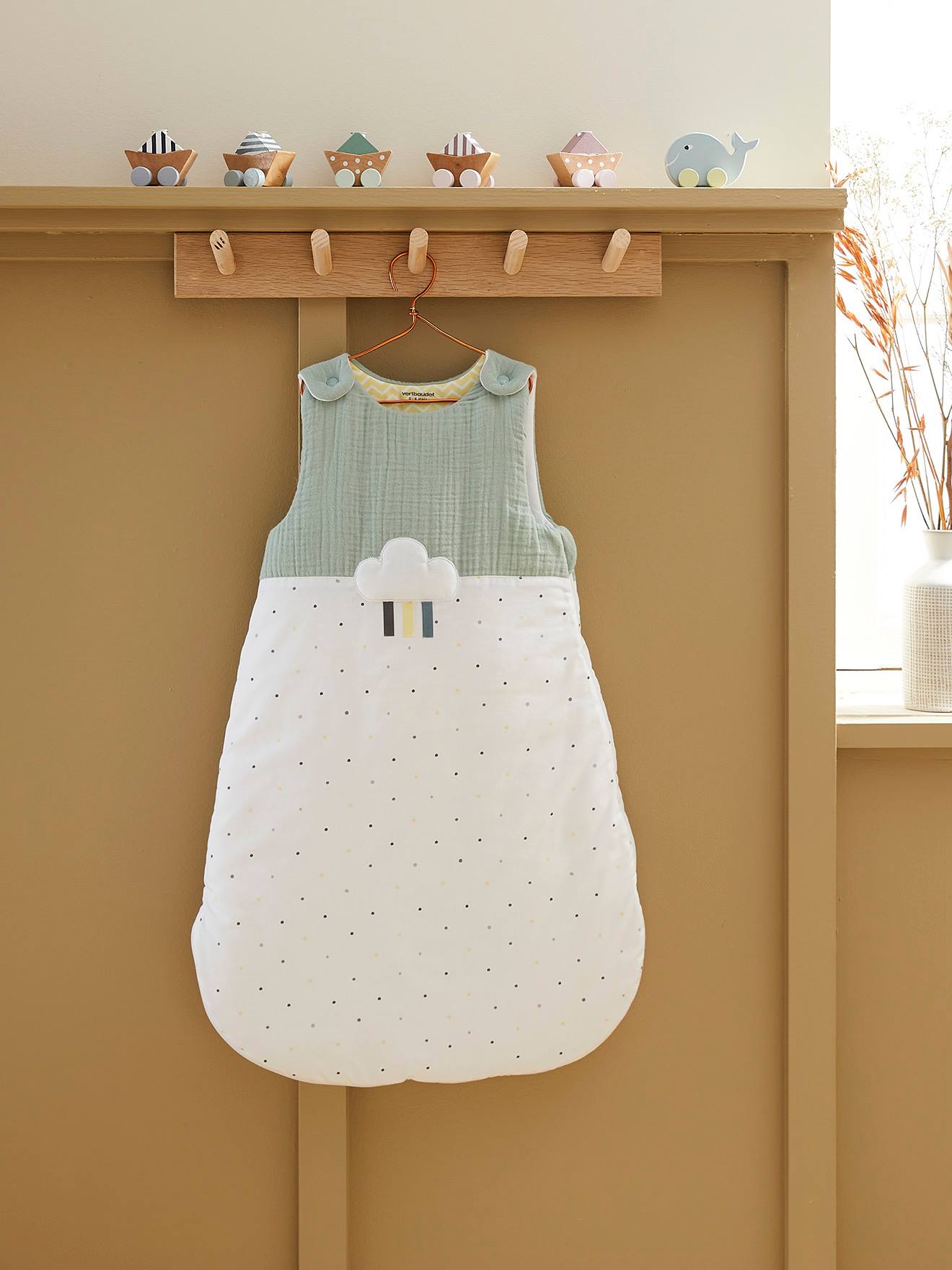 Vertbaudet Ärmelloser Baby Schlafsack MINZHASE Oeko Tex - grün/weiß getupft