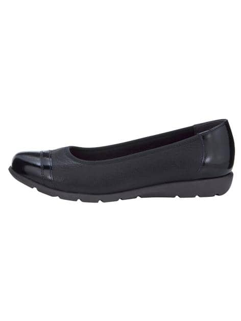 Ballerina in tollem Leder-Mix
