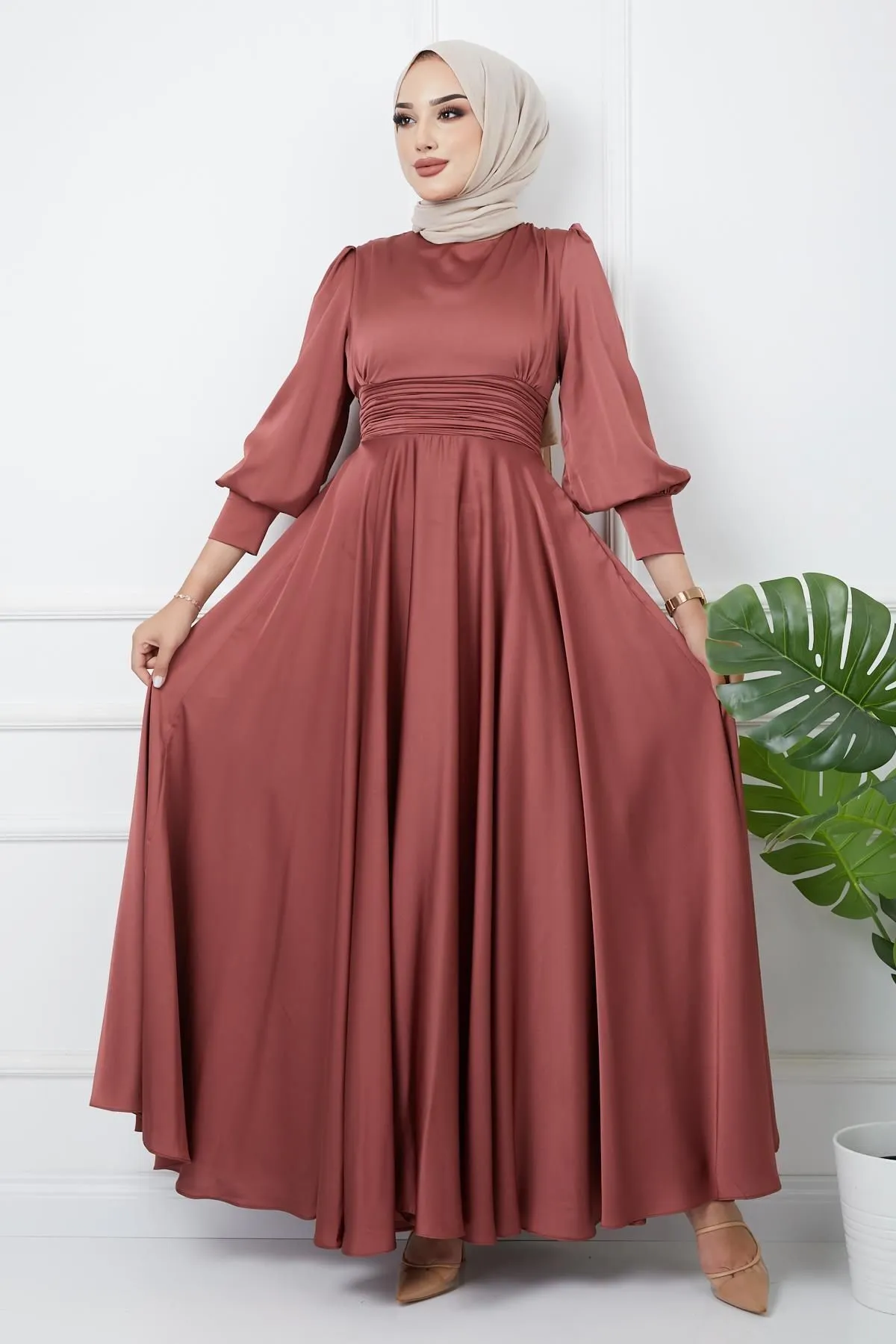 Olcay  Abendkleid mit Taillenfalten und Gürtel, Rose 1595