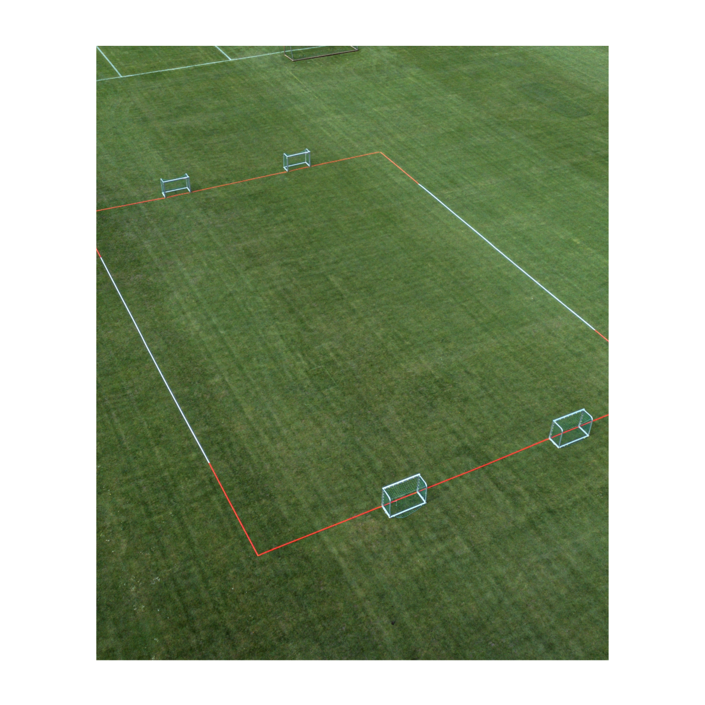 Cawila ACADEMY Spielfeldmarkierung 32x25m | Rot-Weiss | FUNINO Markierungsgurte