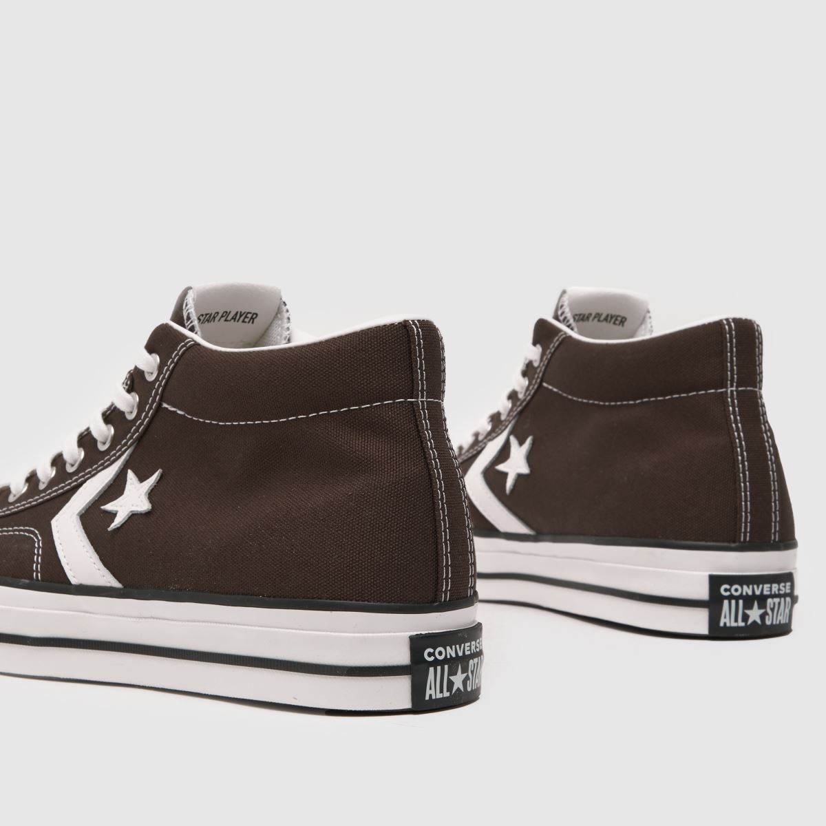 Converse – Star Player 76 – Bruna mellanhöga sneakers