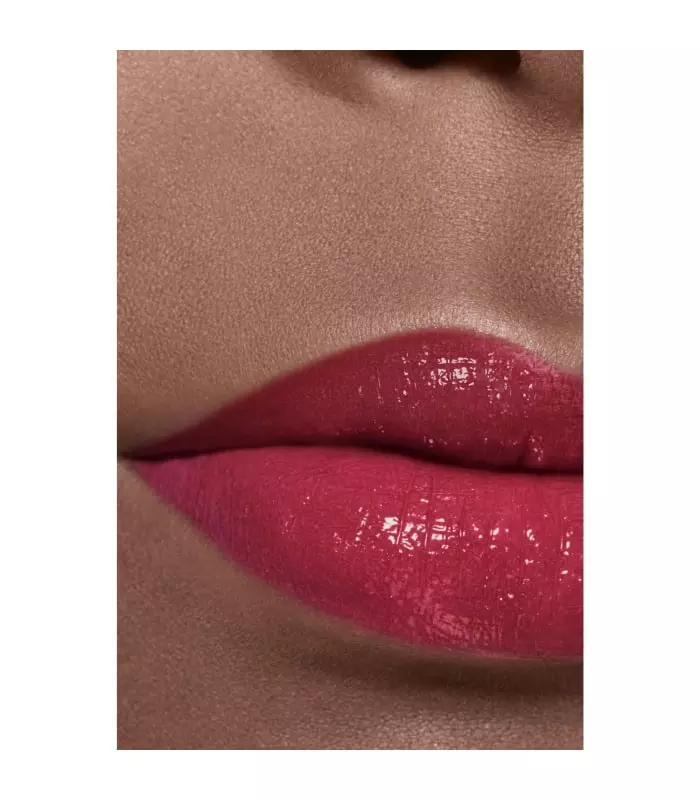 ROUGE COCO FLASH La Couleur, la Brillance, l'Intensité en un Éclair