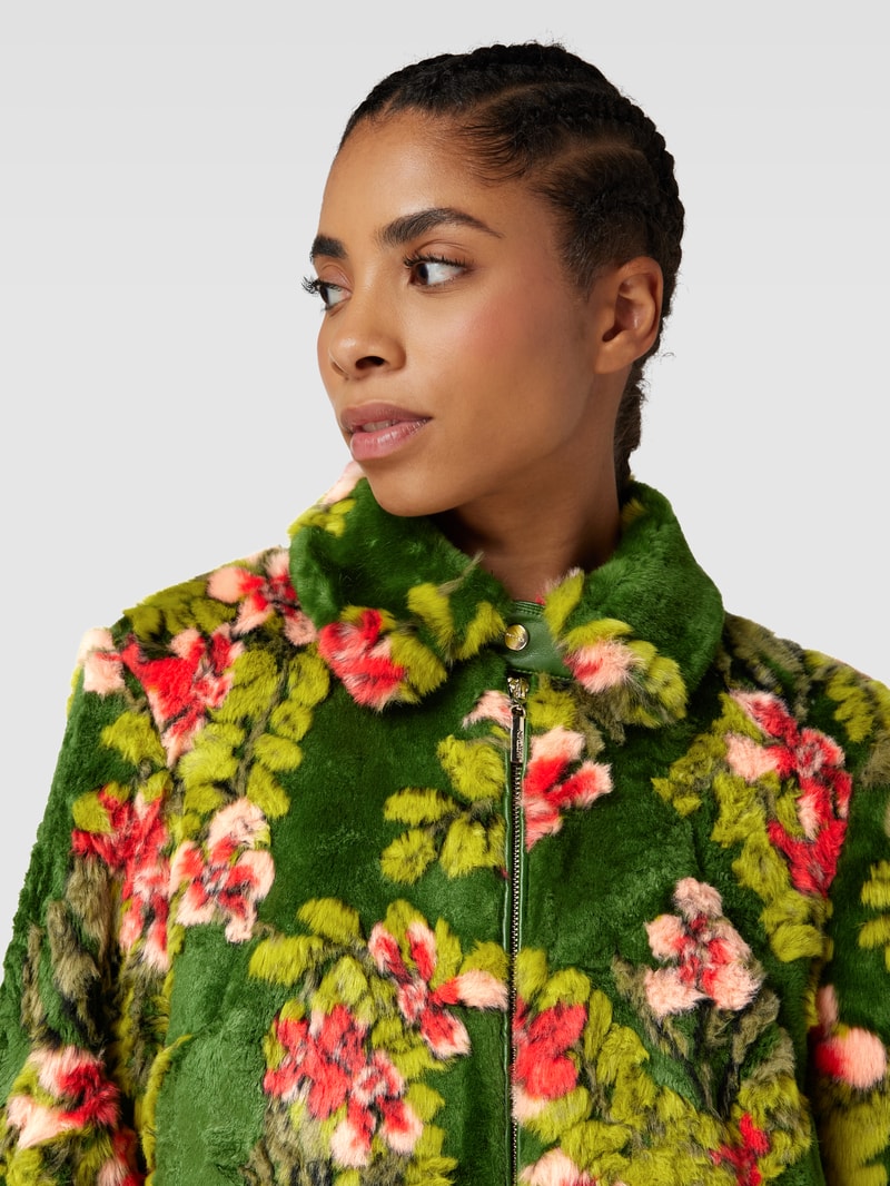 Jacke aus Kunstfell im Allover-Look in grün