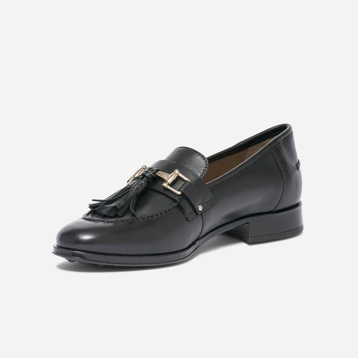Mocassin noir en cuir avec pampilles