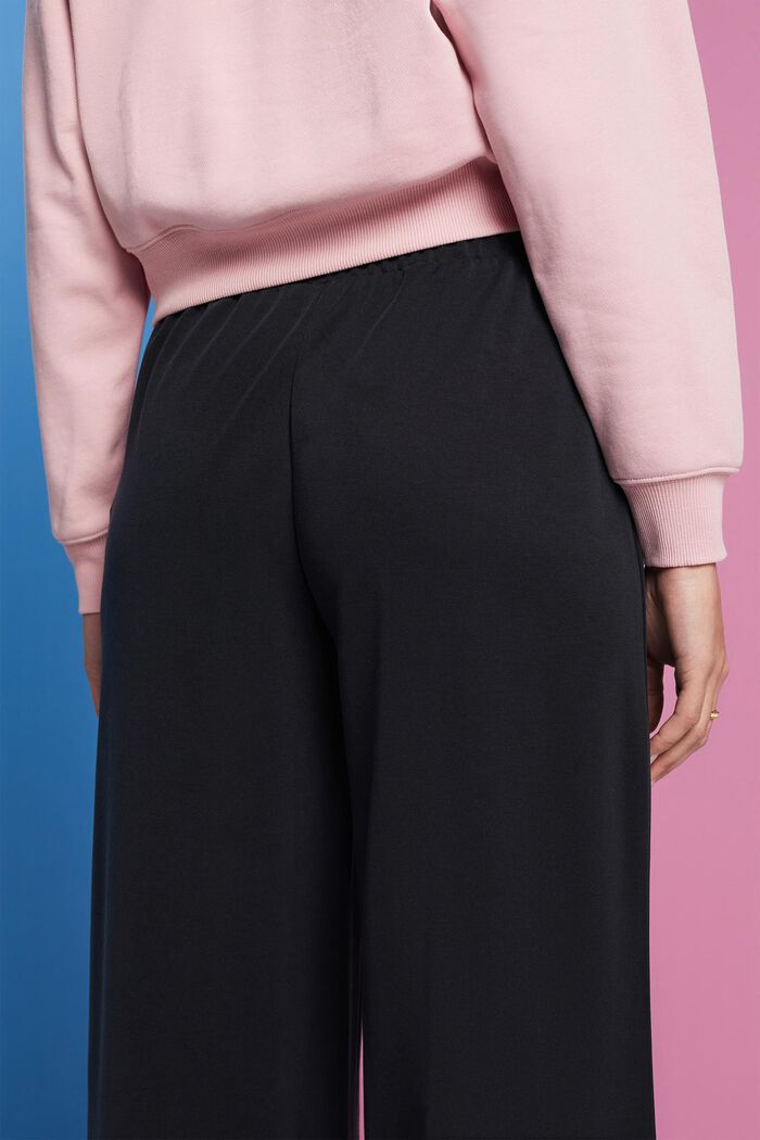 Gewebte Hose mit weitem Bein