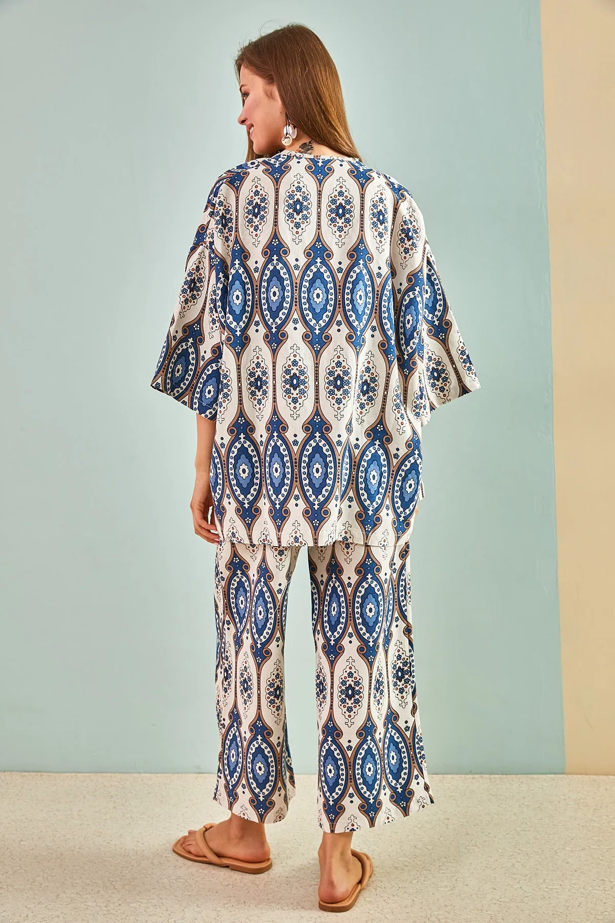 Bianco Lucci  Gemustertes Kimono-Hosenset für Damen 9204