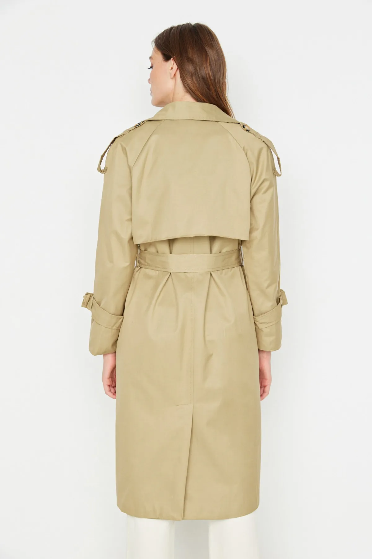 Trendyol Collection  Khakifarbener wasserabweisender Trenchcoat mit Gürtel TWOSS20TR0012