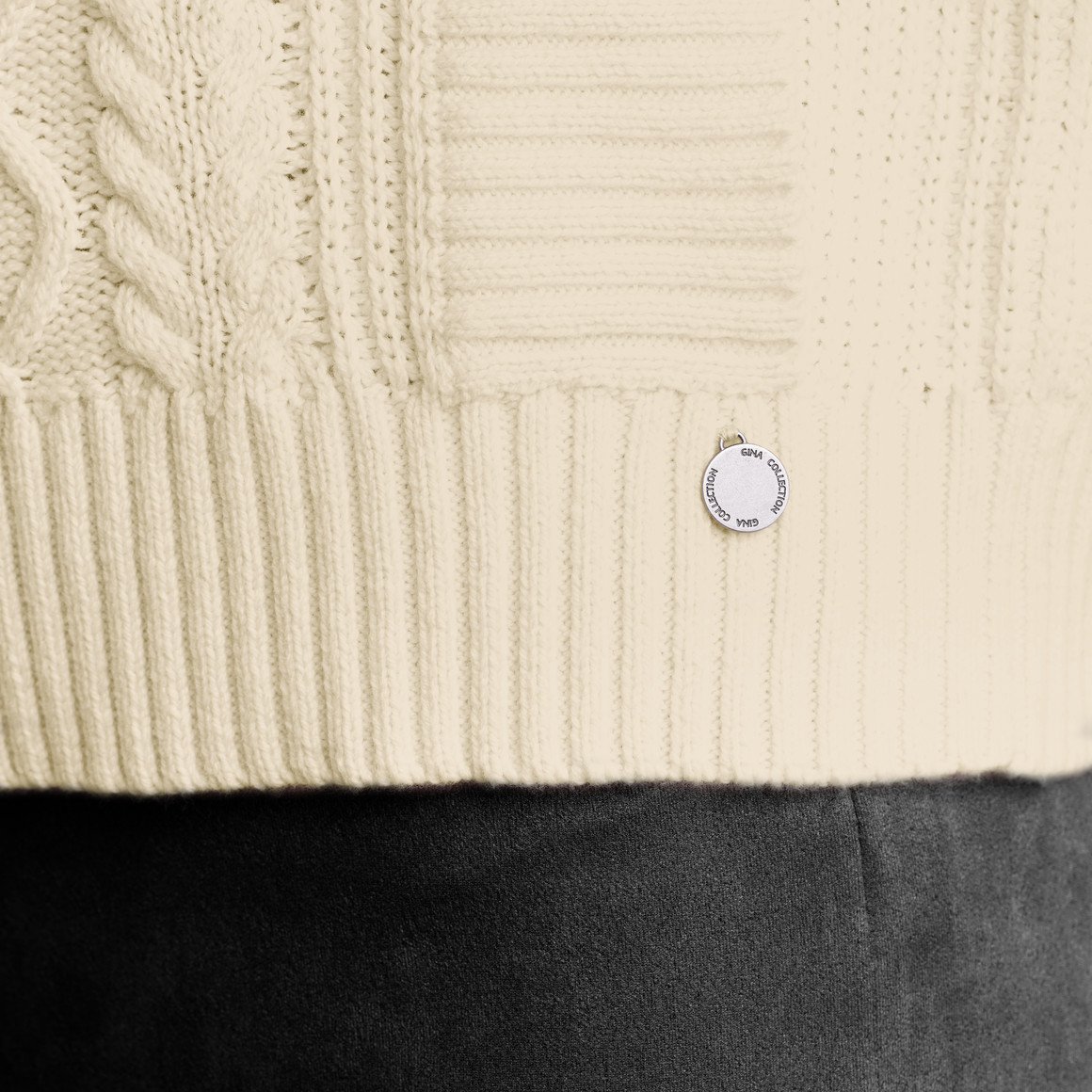 Damen Strickpullover mit Zopfmuster