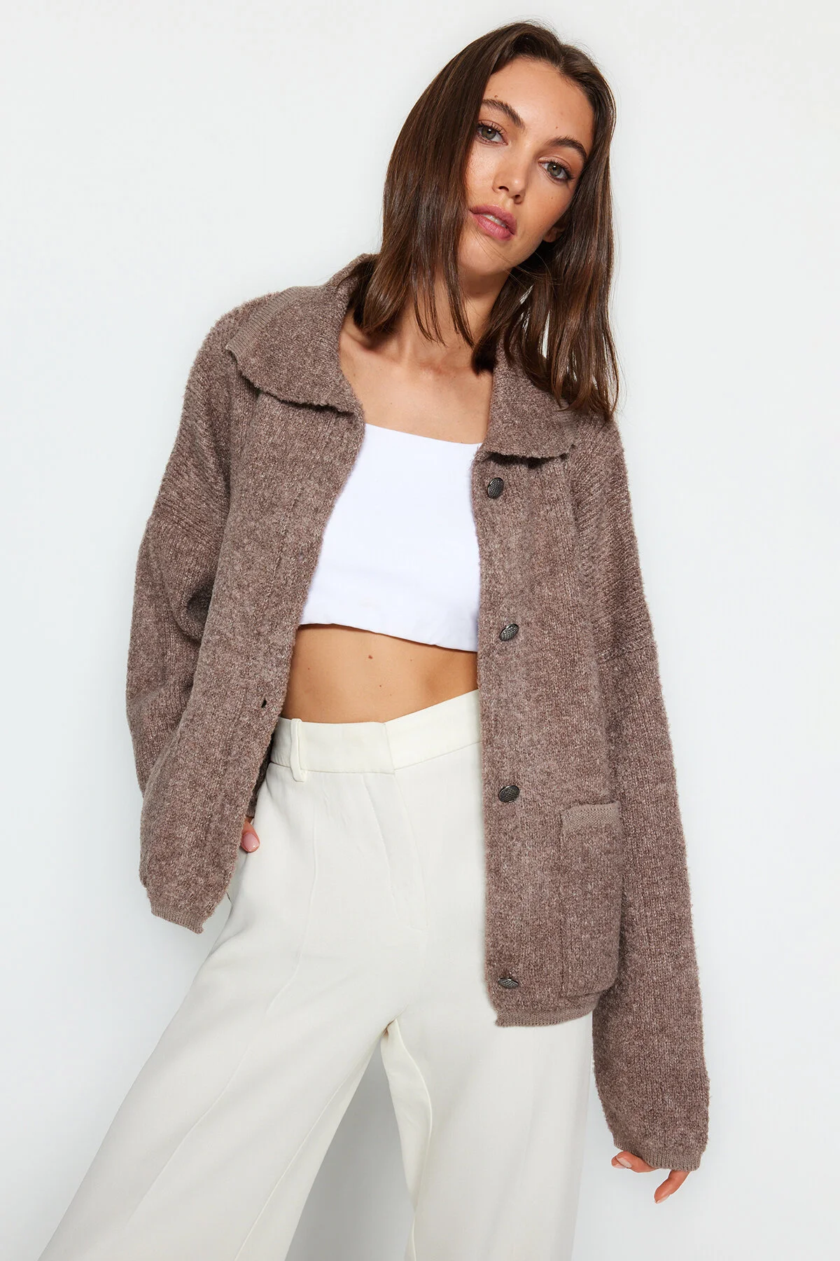 Trendyol Collection  Strickjacke aus Nerzstrick TWOAW24HI00177