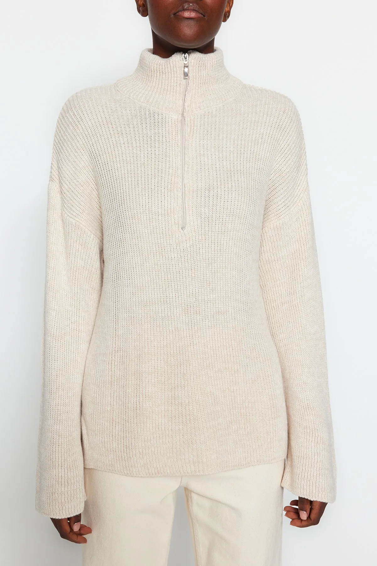 Trendyol Collection  Stone Wide Pattern Strickpullover mit hohem Kragen und Reißverschluss TWOAW24KZ00507