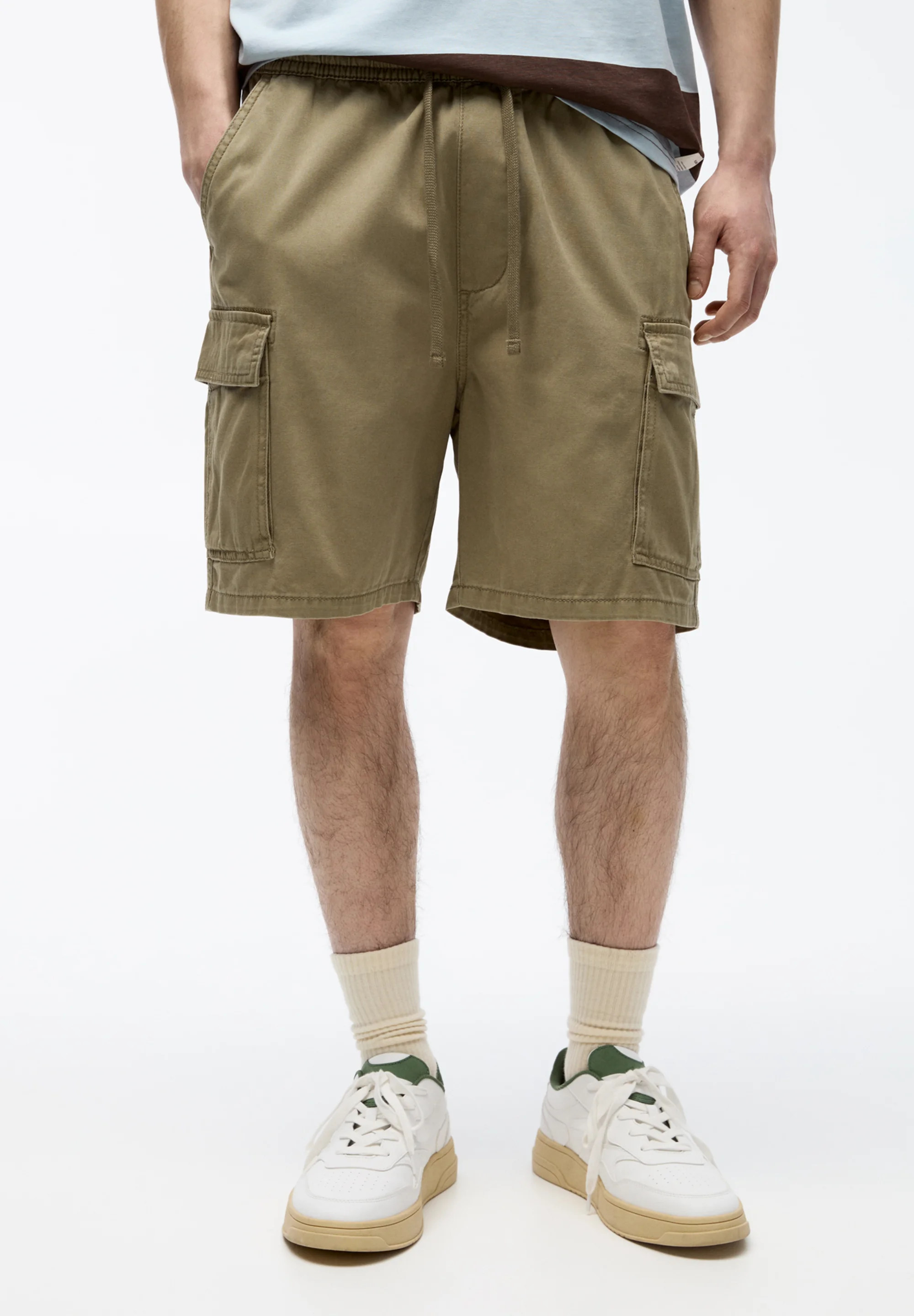 PULL&BEAR BERMUDA - Shorts vaqueros