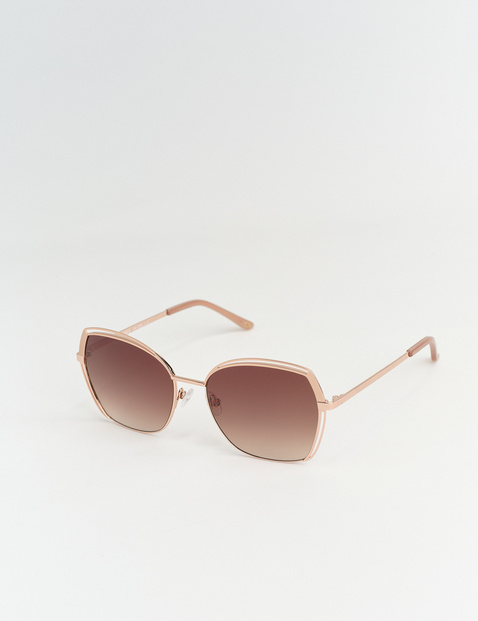 Sonnenbrille im Retrolook