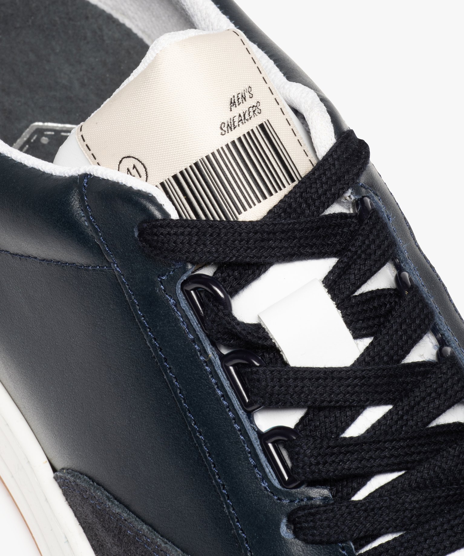 Baskets homme dessus cuir à semelle contrastante – Tanéo marine | GEMO