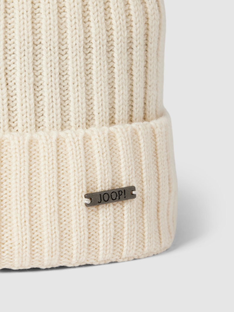 Beanie mit Label-Applikation Modell 'FRANCIS' in offwhite