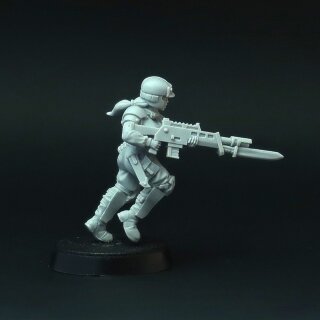 Female Brigade: Soldiers in Melee (28mm) (5)
