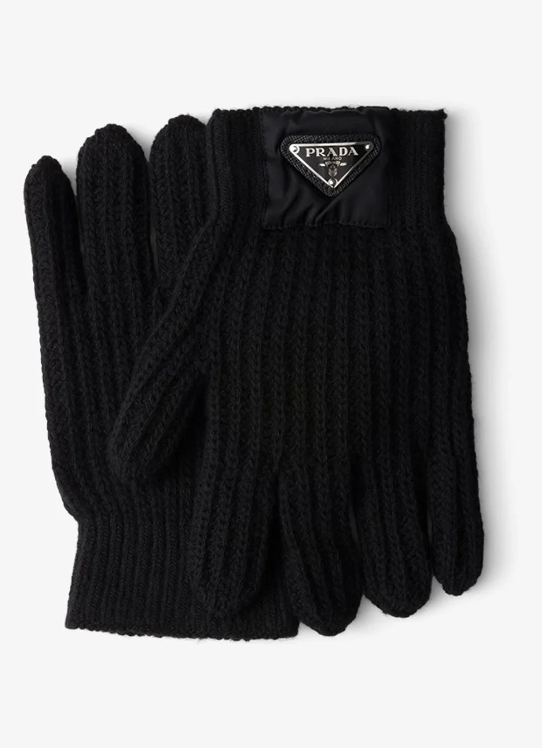 Guanti Prada Re-Nylon in maglia grossa e misto cashmere