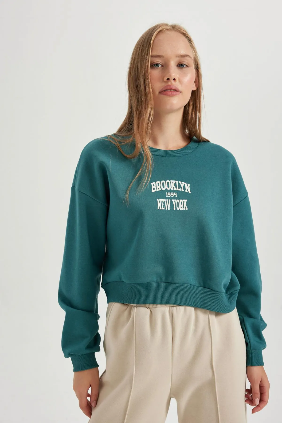 DeFacto  Cooles Oversize-Fit-Sweatshirt mit Rundhalsausschnitt, dick, B2939ax23wn