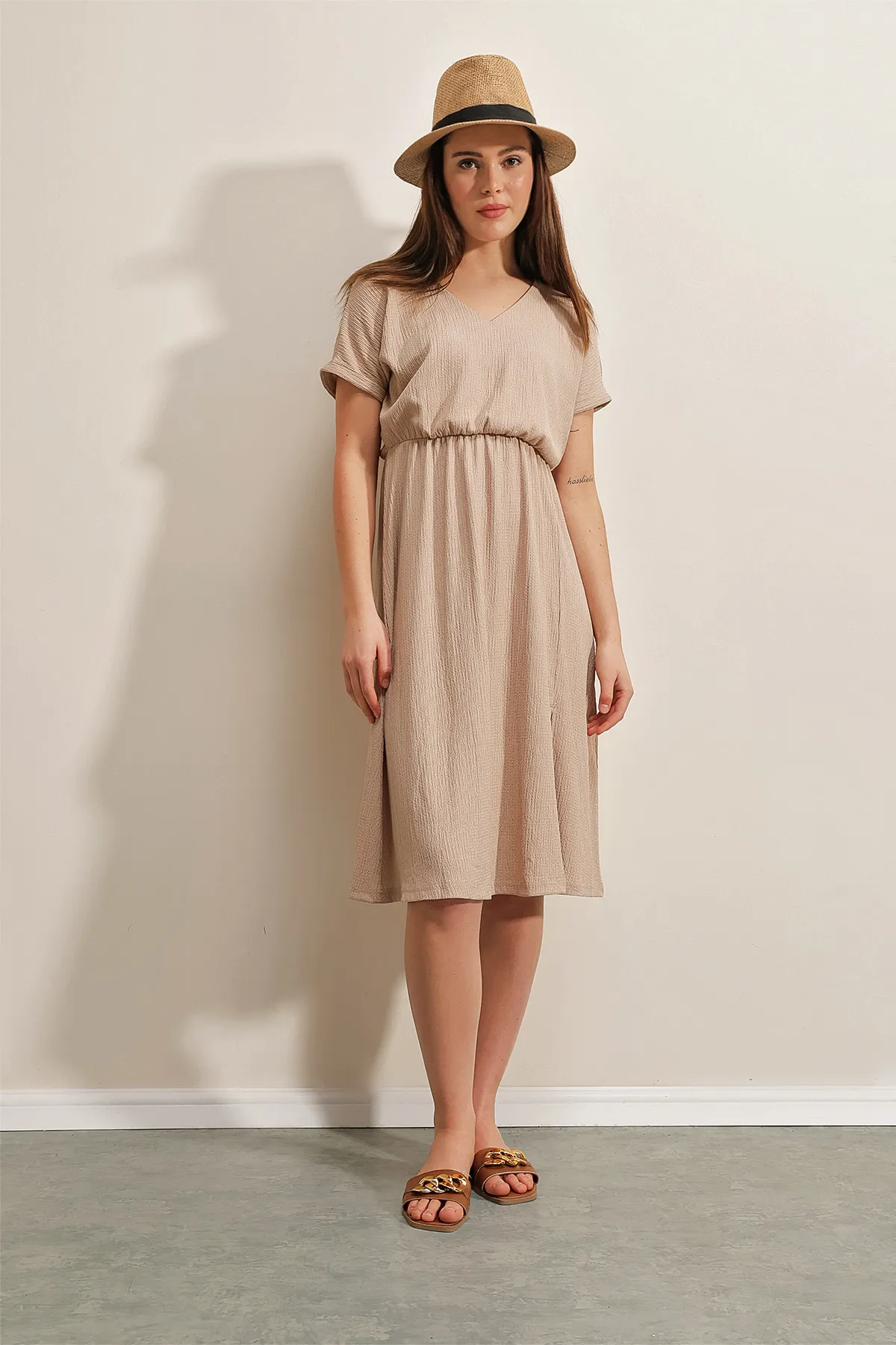Bigdart  2378 Strickkleid mit V-Ausschnitt und Schlitz – Keks