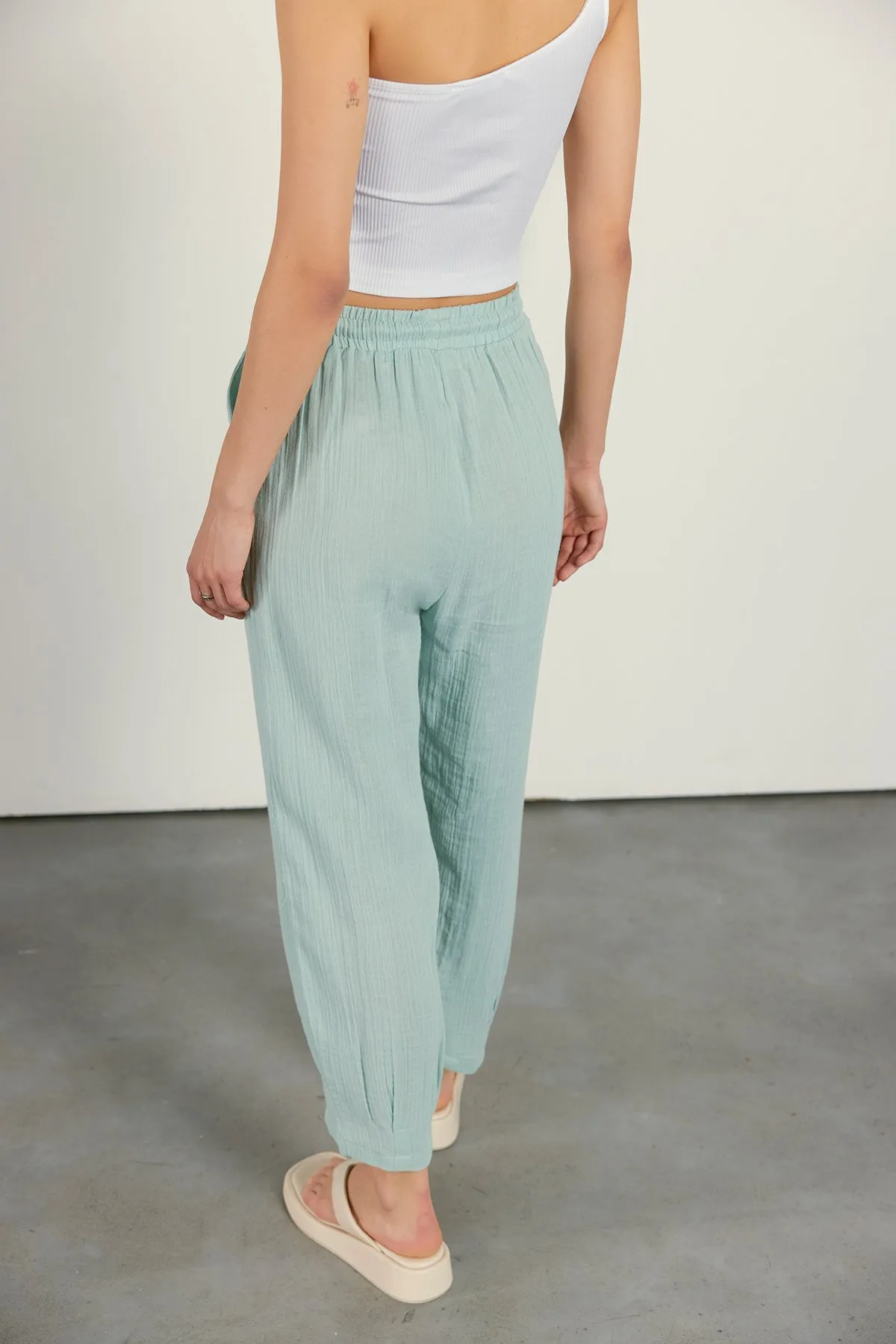 VATKALI  One-Shoulder-Crop-Bluse in Weiß
