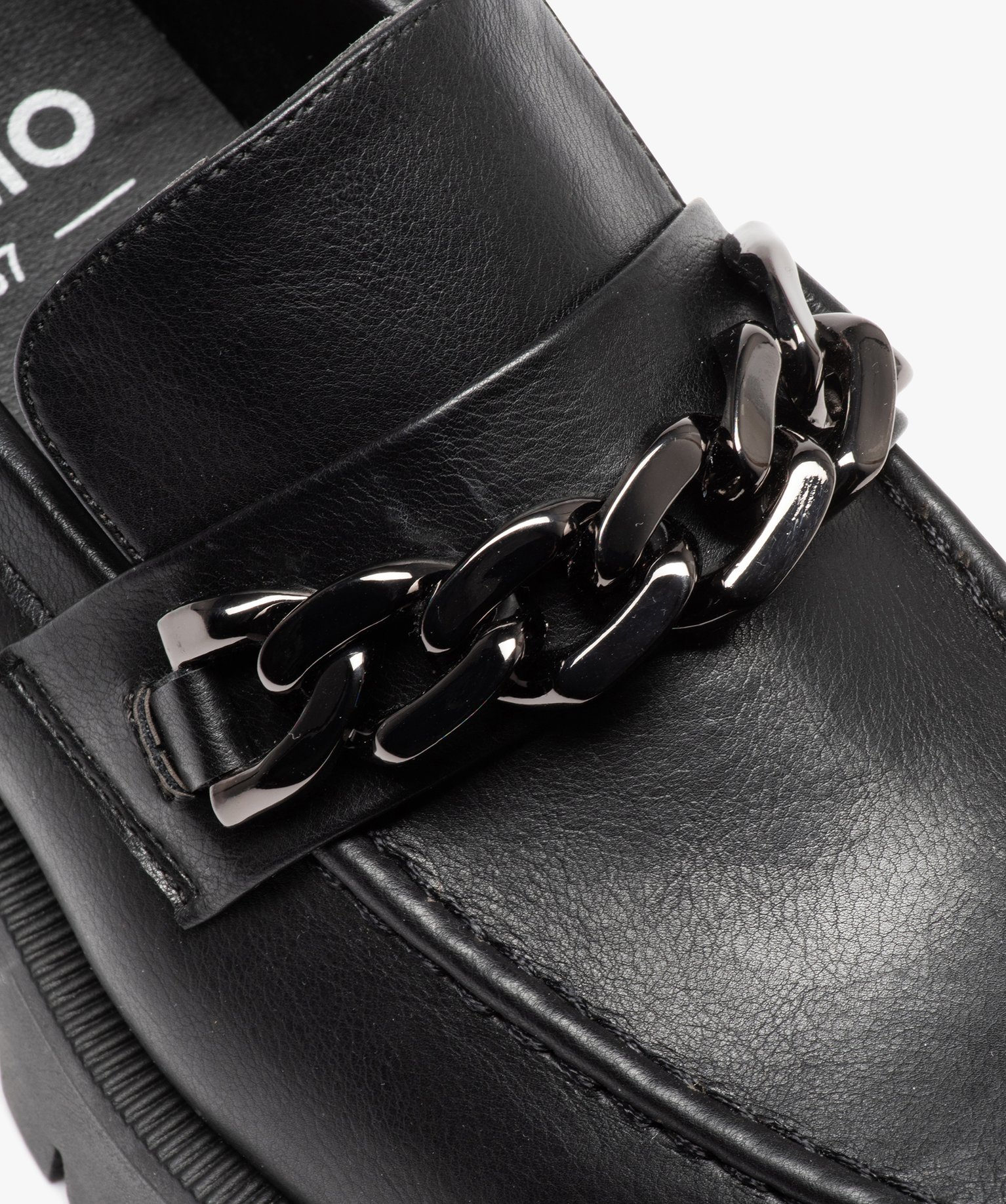Mocassins femme unis à semelle crantée débordante noir | GEMO
