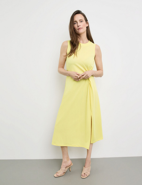 Midikleid mit Knotendetail
