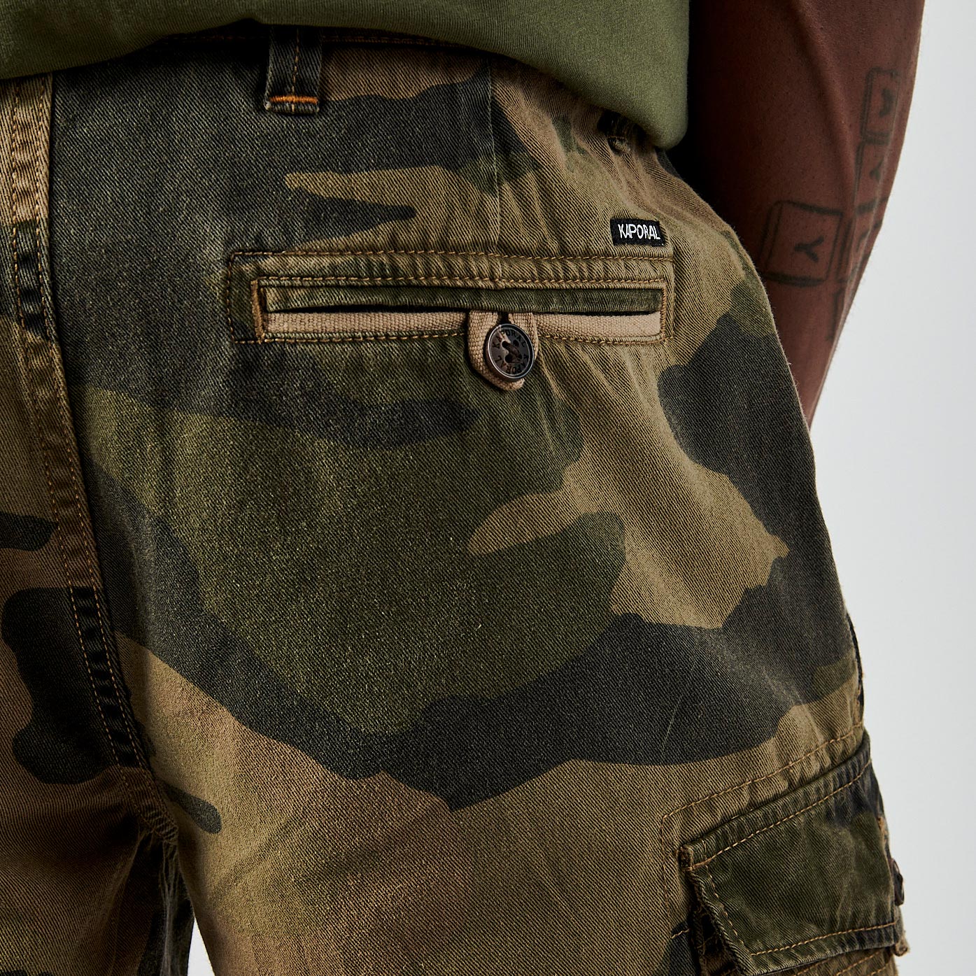 MARCO  Short kaki cargo Homme en 100% coton