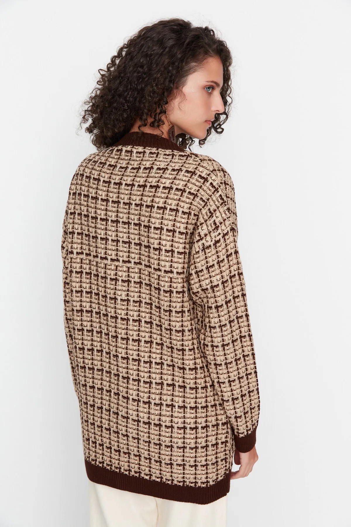 Trendyol Collection  Braune, weite Strickjacke in Tweed-Optik mit Glitzer TWOAW21HI0250