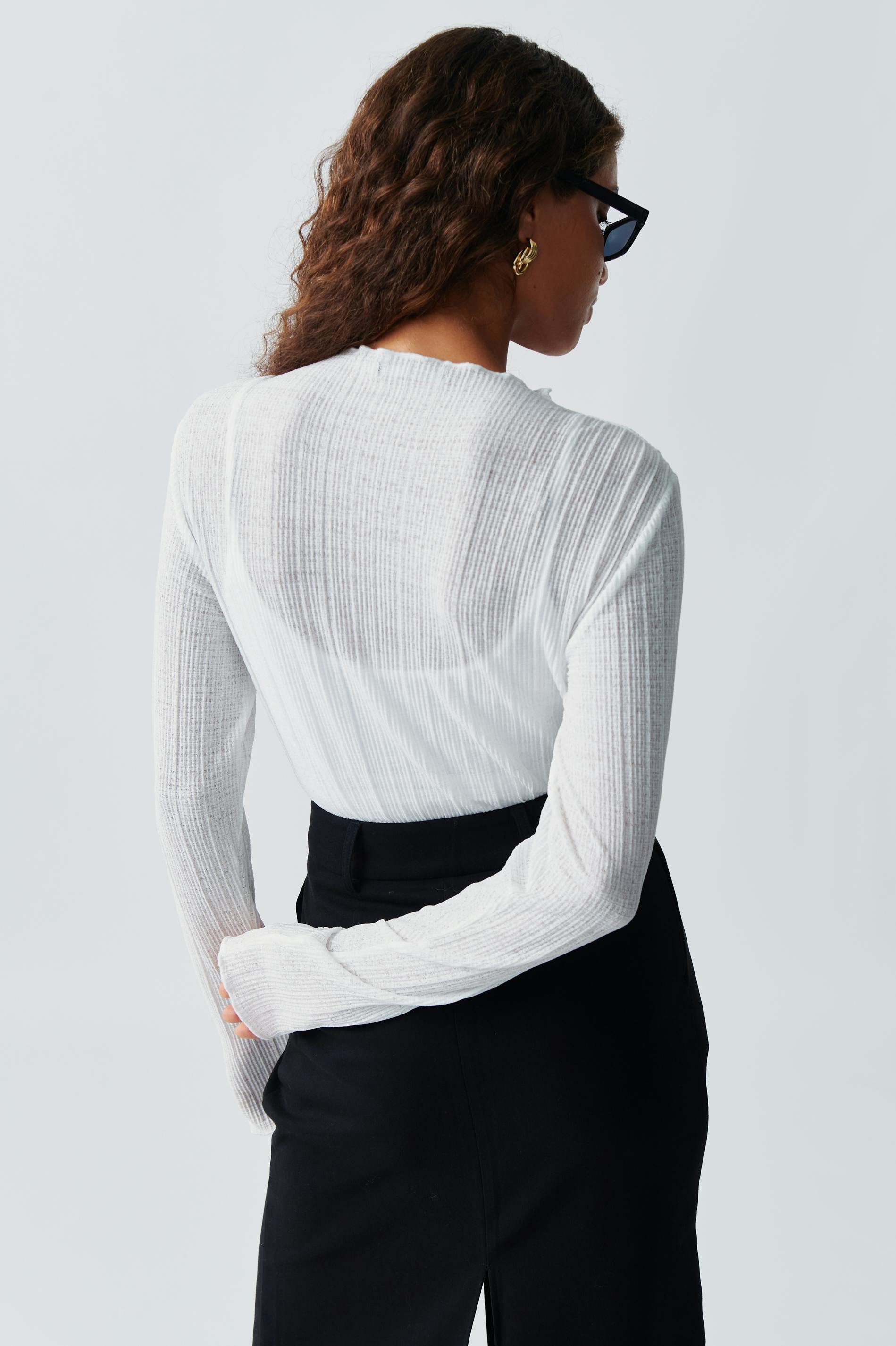 Boatneck structure top