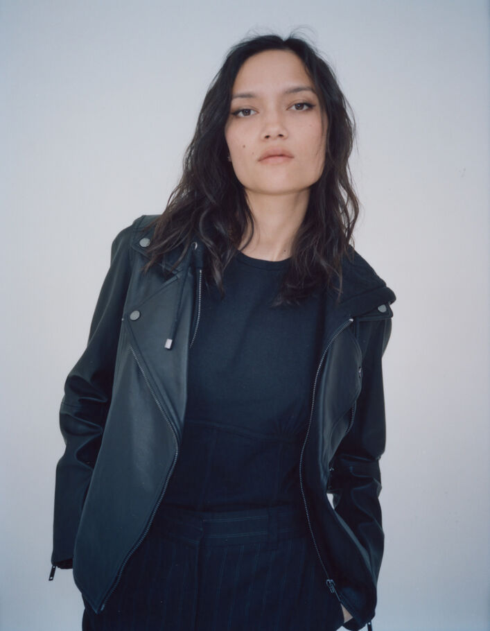Veste en cuir noir esprit motard dos clouté Femme