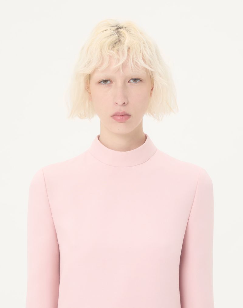 Crêpe couturejurk met veren