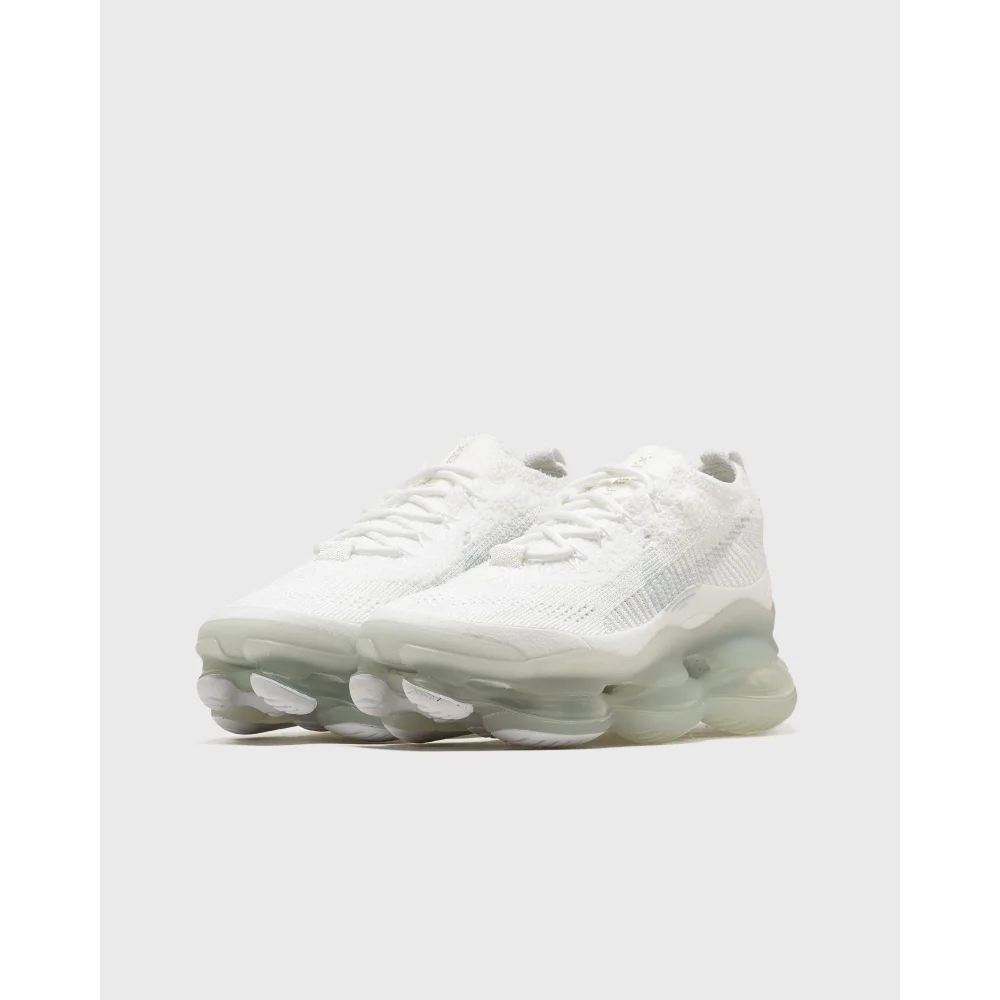 Nike WMNS Air Max Scorpion Flyknit DJ4702-100 / weiss