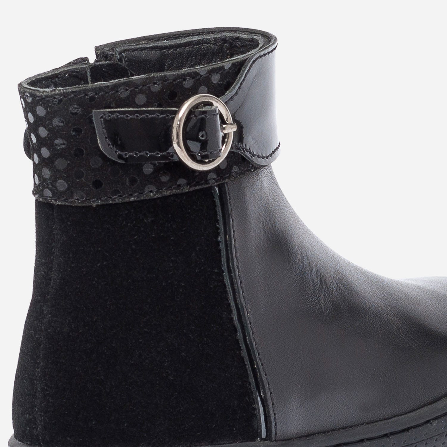 Boots noir bi matière à boucle vernie