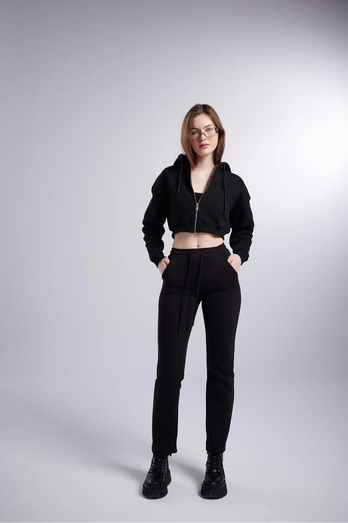 HOLLY LOLLY  Schwarze Damen-Jogginghose mit hoher Taille und geradem Schnitt in Roségold