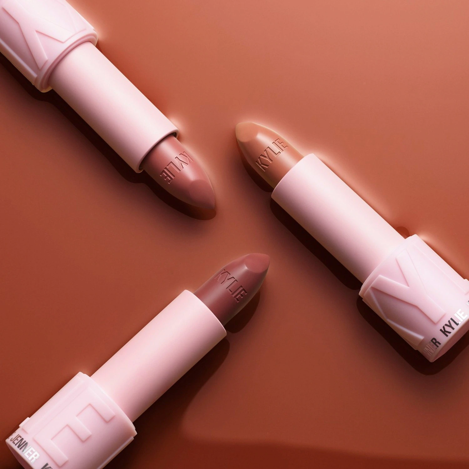 Lápiz labial cremoso de KYLIE COSMETICS