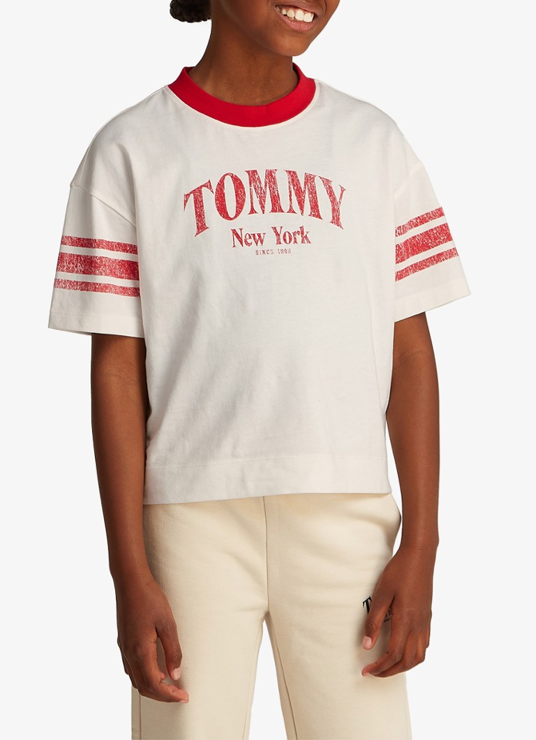 Tommy Hilfiger -t-paita, jossa on logopainatus