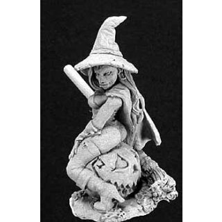 Elise, The Witch (REA02869)
