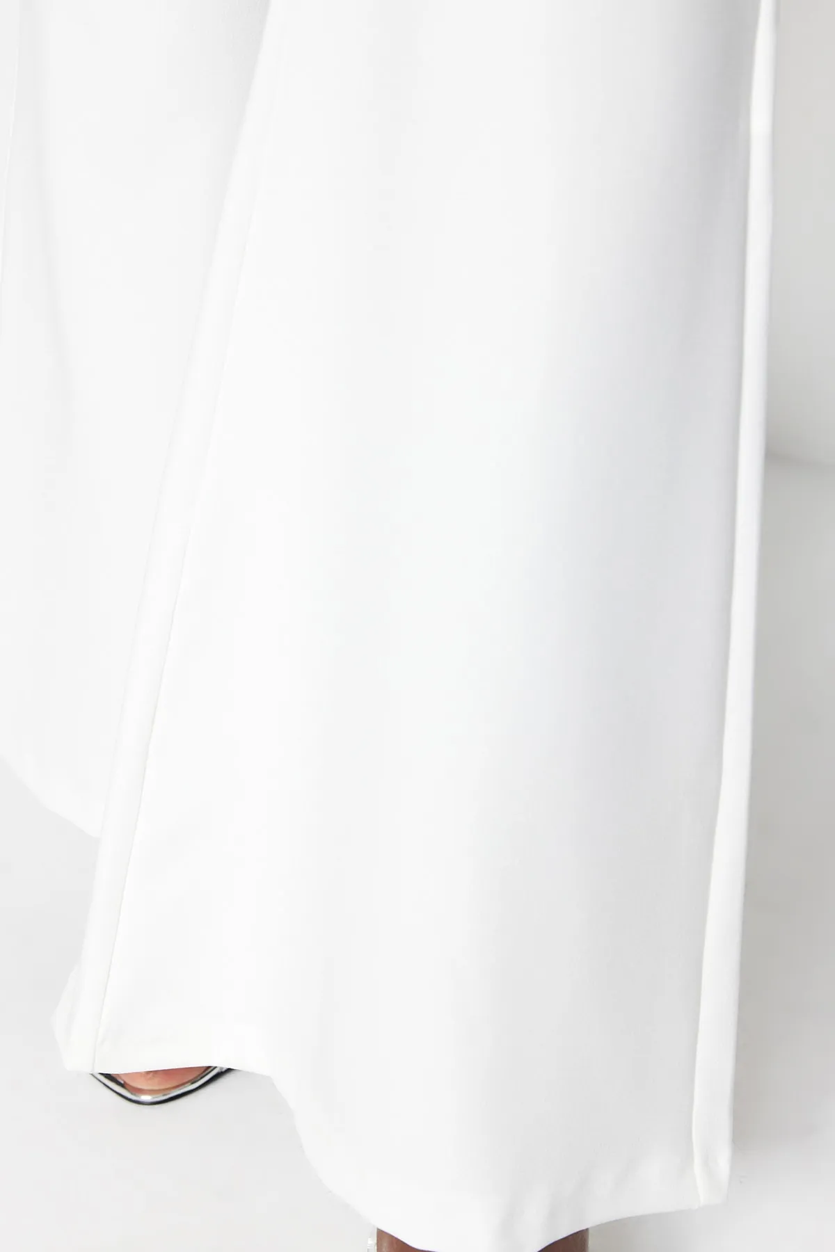 Trendyol Collection  Ecru gewebte Brauthose TPRSS23PL00022